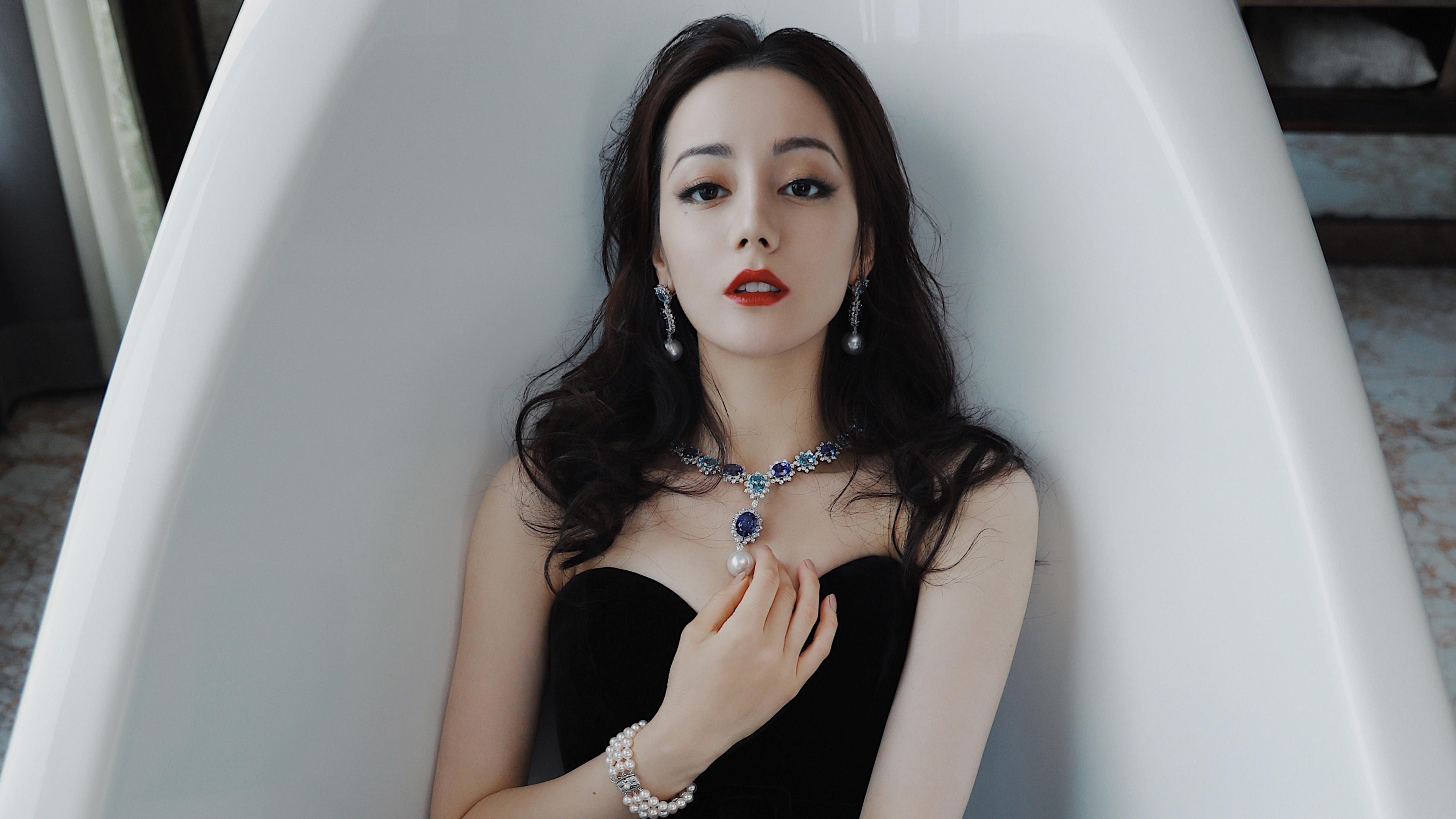 比赛亮点：李明的精彩突破和助攻让对手防不胜防！，李明进球