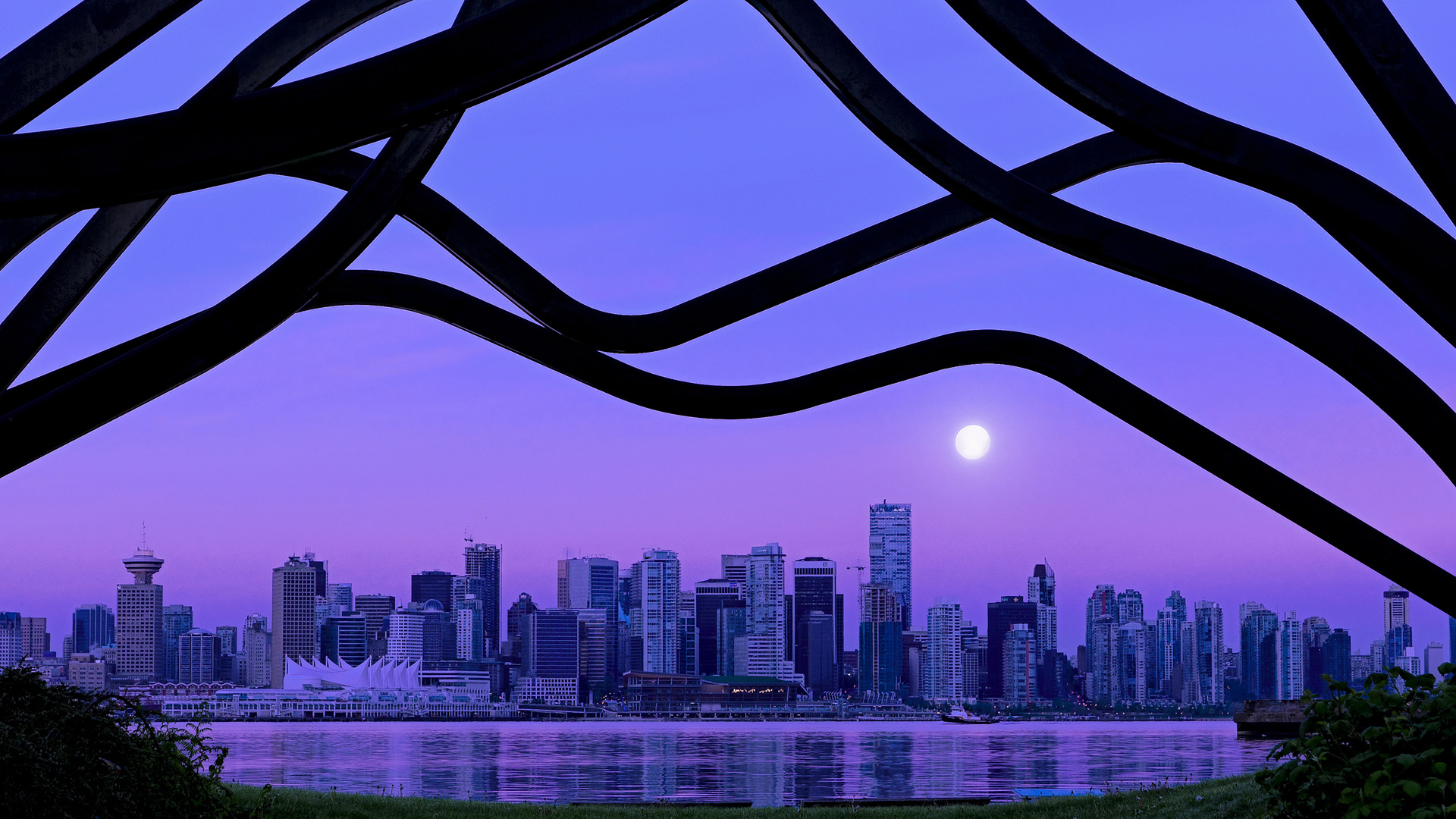 “举重选手挑战极限重量，高新体育中心赛场掀起运动高潮”